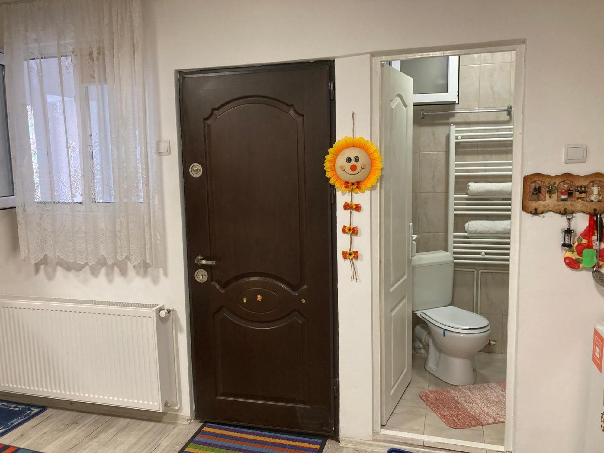 Cosy Hideaway Apartment Брашов Екстериор снимка
